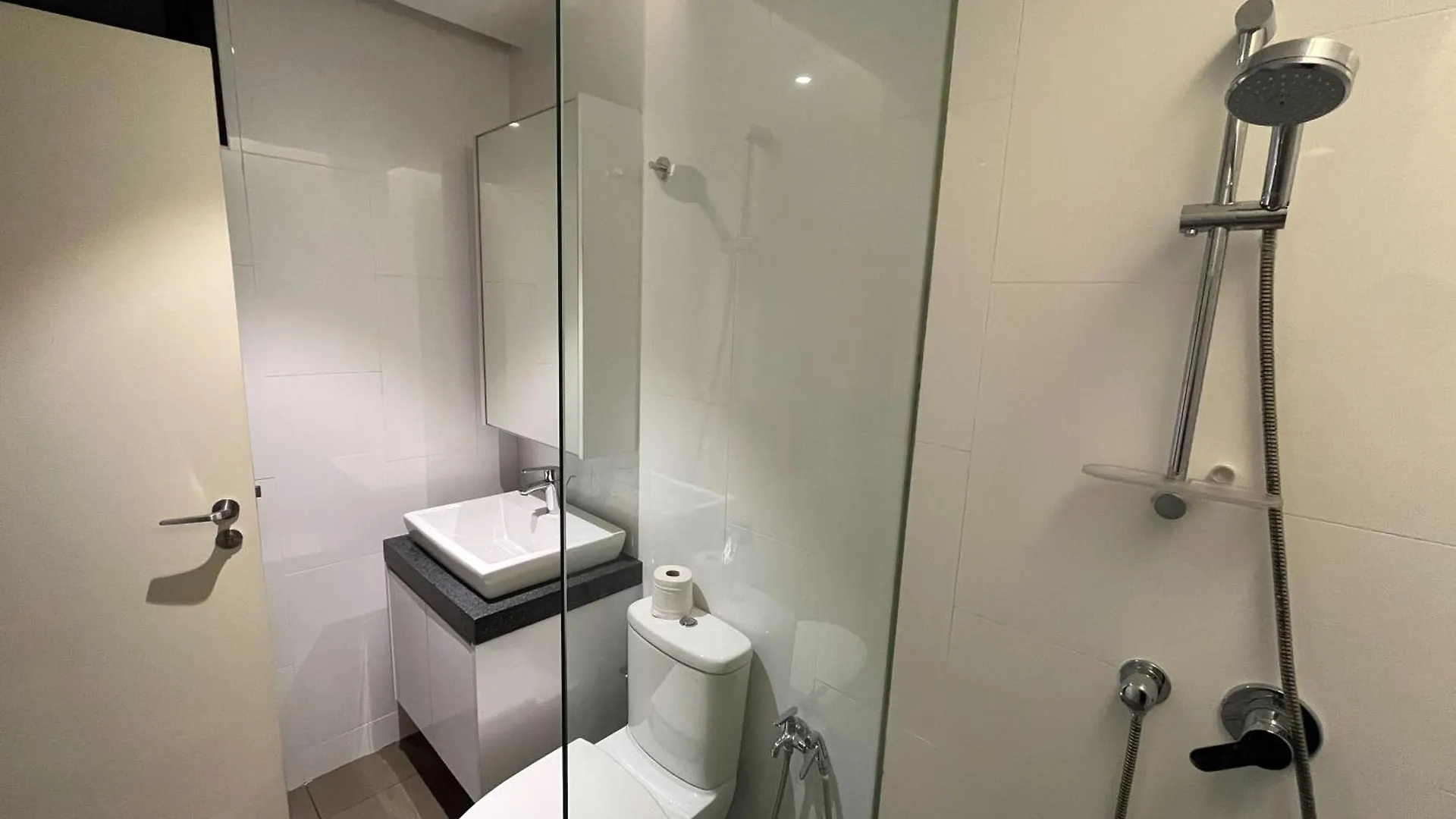Four Season Suite - The Establishment Bangsar By Parallel Airbnb Куала-Лумпур 0*,