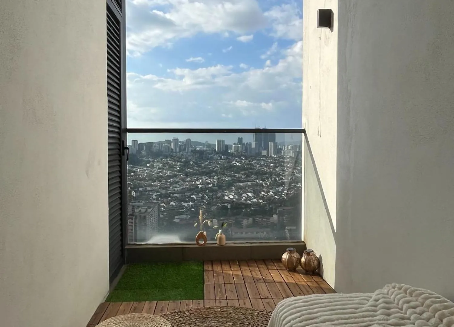Four Season Suite - The Establishment Bangsar By Parallel Airbnb Куала-Лумпур Апартаменты