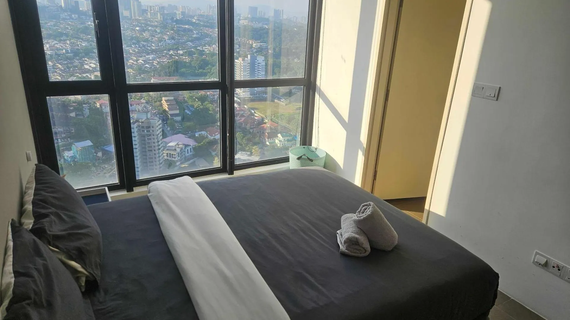Four Season Suite - The Establishment Bangsar By Parallel Airbnb Куала-Лумпур
